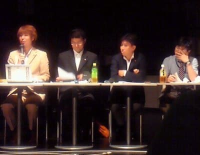 2009年7月24日開催のフォーラム『ソーシャルメディアは政治を変える？』で共演した伊藤ひろたかさんとフジノ