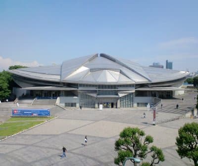 会場から見えた東京体育館の風景。千駄ヶ谷の空は広いです