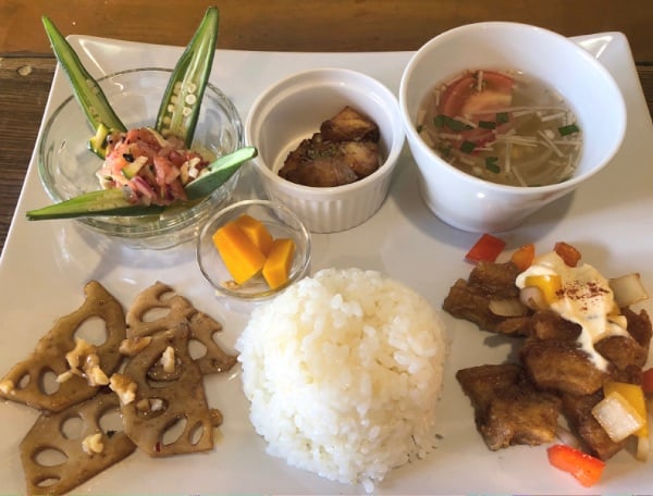 カフェトークが無いふだんの日はこんなおいしそうなごはんがあります