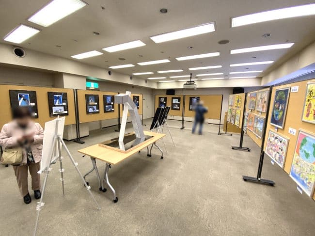 平和モニュメントの写真を公募して、展示しました