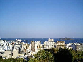 横須賀中央公園から眺めた海